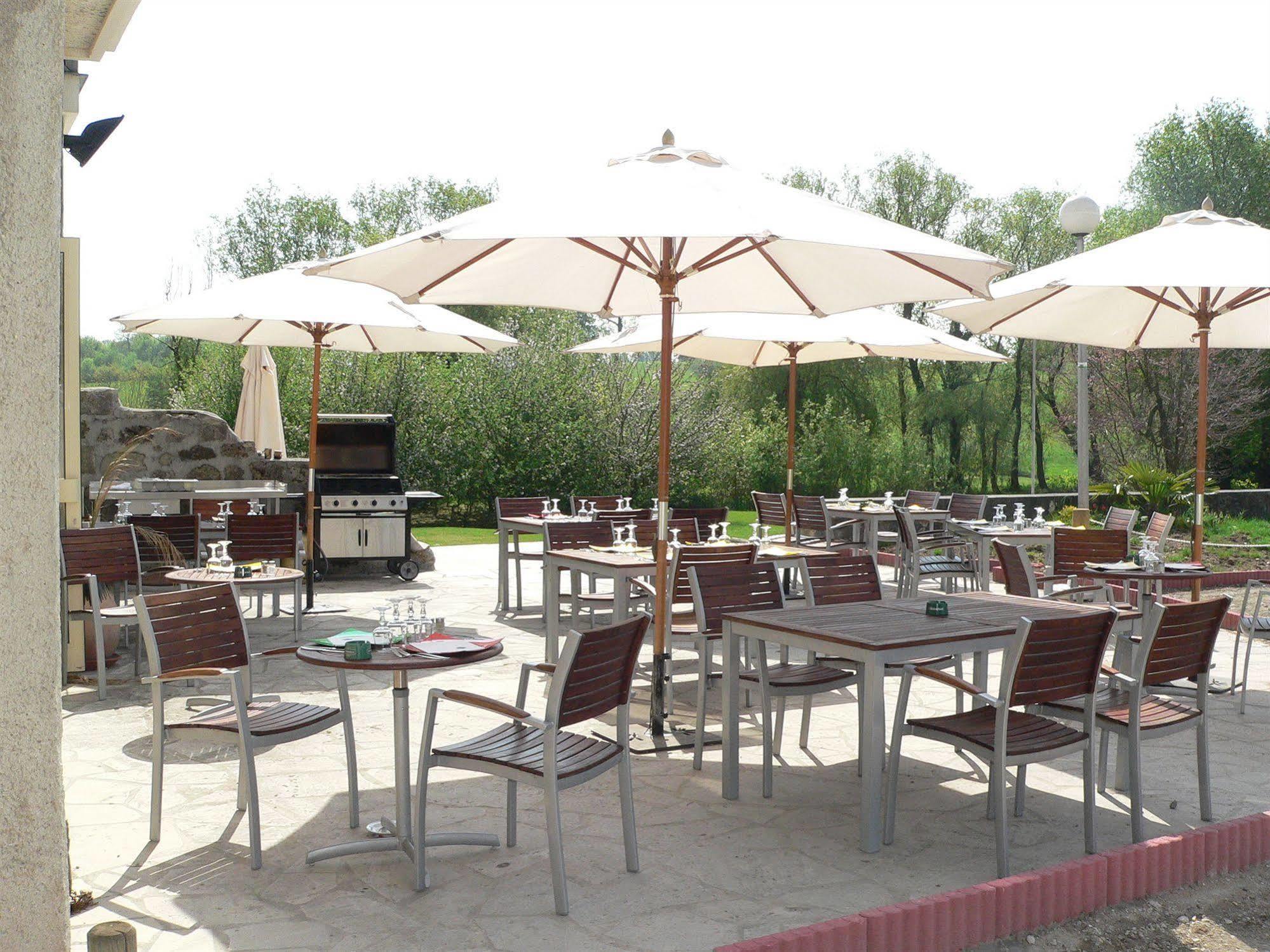 Hotel Abbaye Du Golf De Lesigny Lésigny Exterior foto